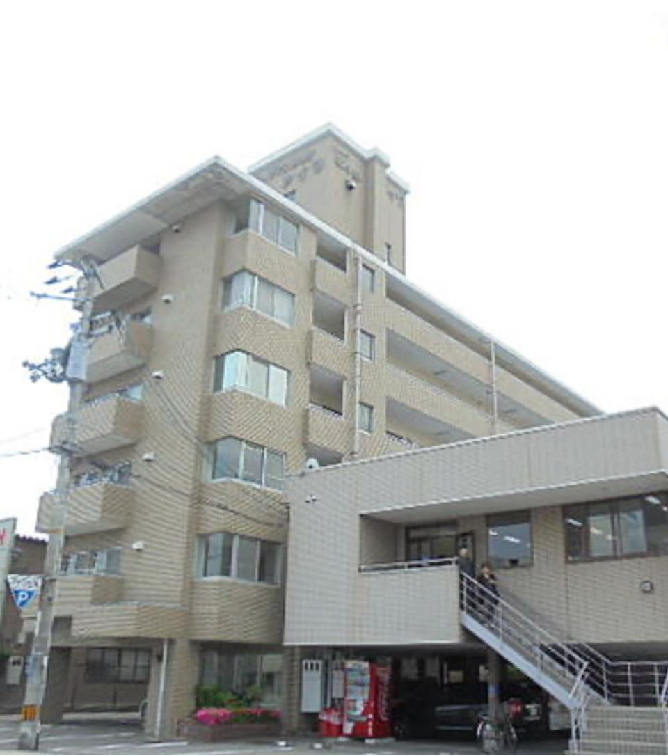 サロンが入る建物の外観